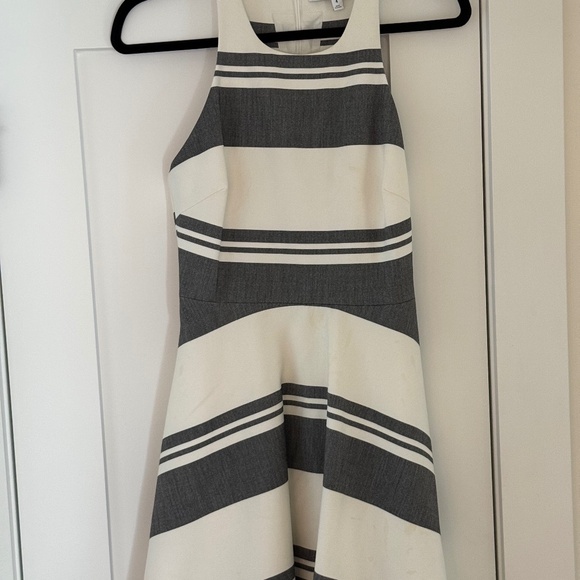 Elizabeth and James Mini Summer Cocktail Dress - Picture 1 of 4